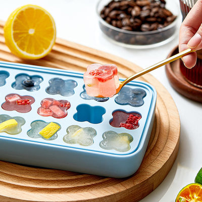 Resuable Four Leaf Clover Personalized Silicone Ice Cube Mold  4 Colors